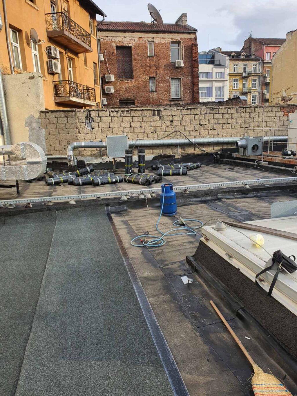 полагане на хидроизолации