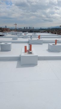 Професионален монтаж на PVC хидроизолация Fatra в кв. Малинова долина - HydroStop.bg