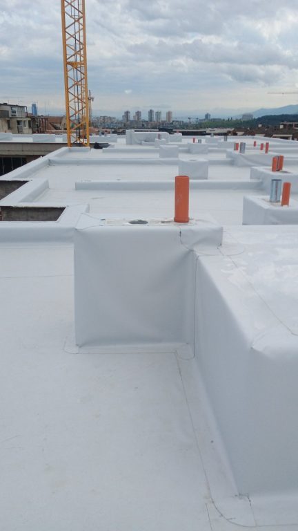 Професионален монтаж на PVC хидроизолация Fatra в кв. Малинова долина - HydroStop.bg